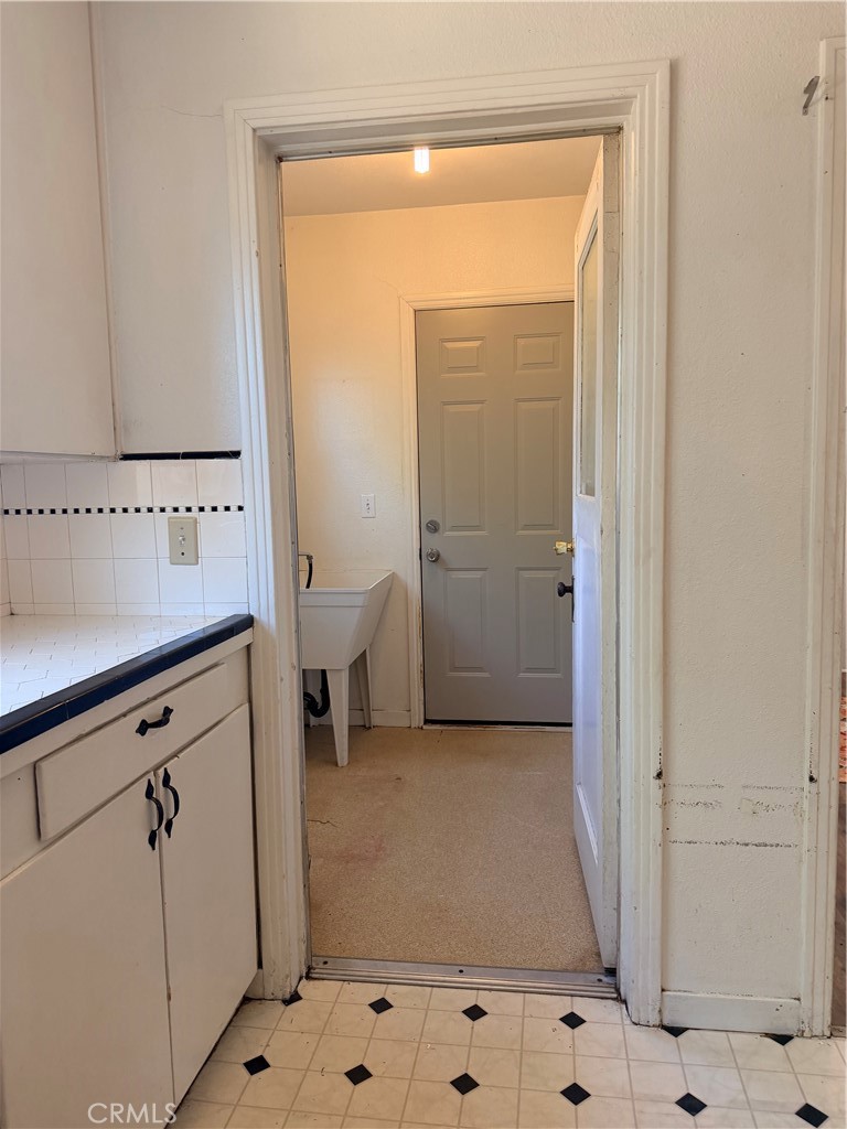 2033 Highland Property Photo 18