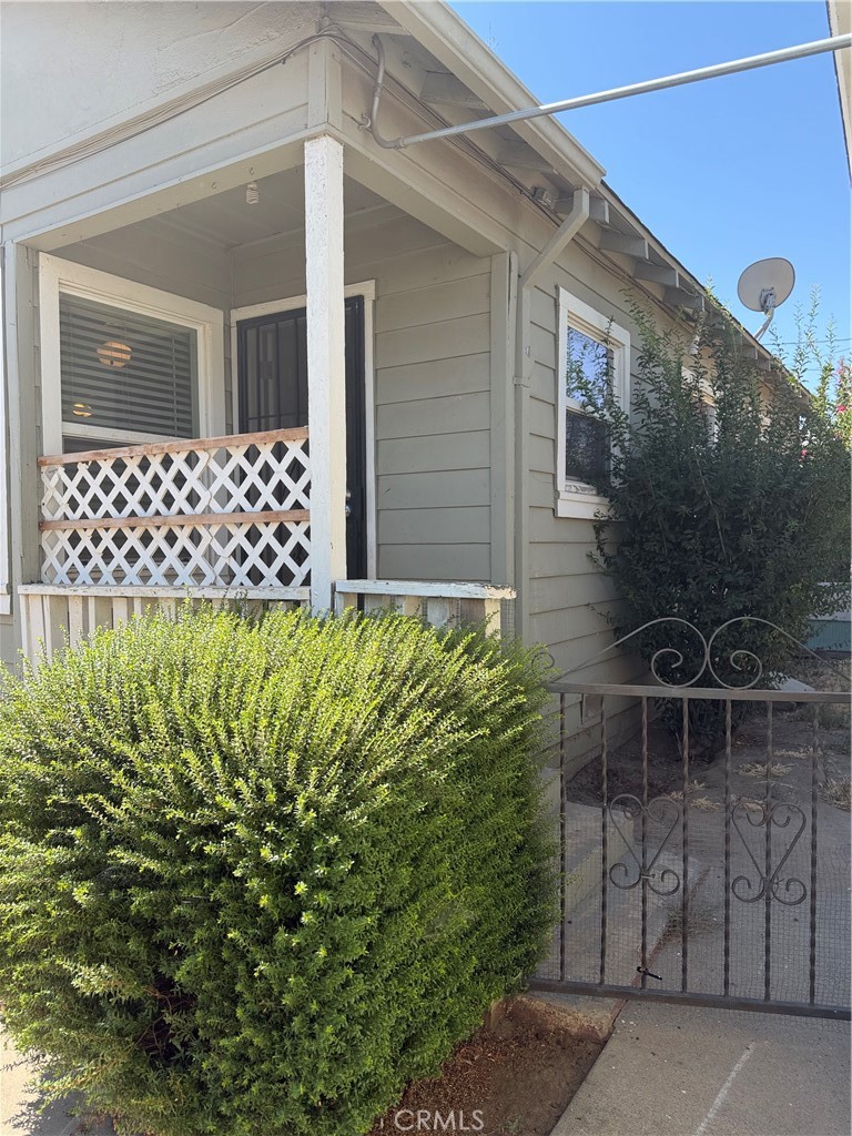 2033 Highland Property Photo 36