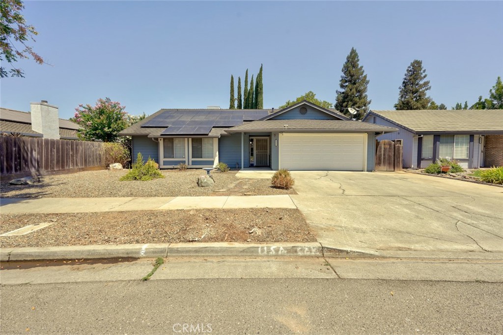 1111 E Donna Drive Property Photo 2