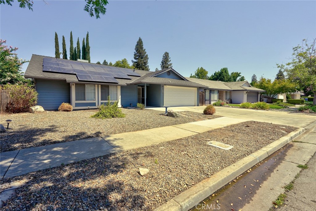 1111 E Donna Drive Property Photo 3