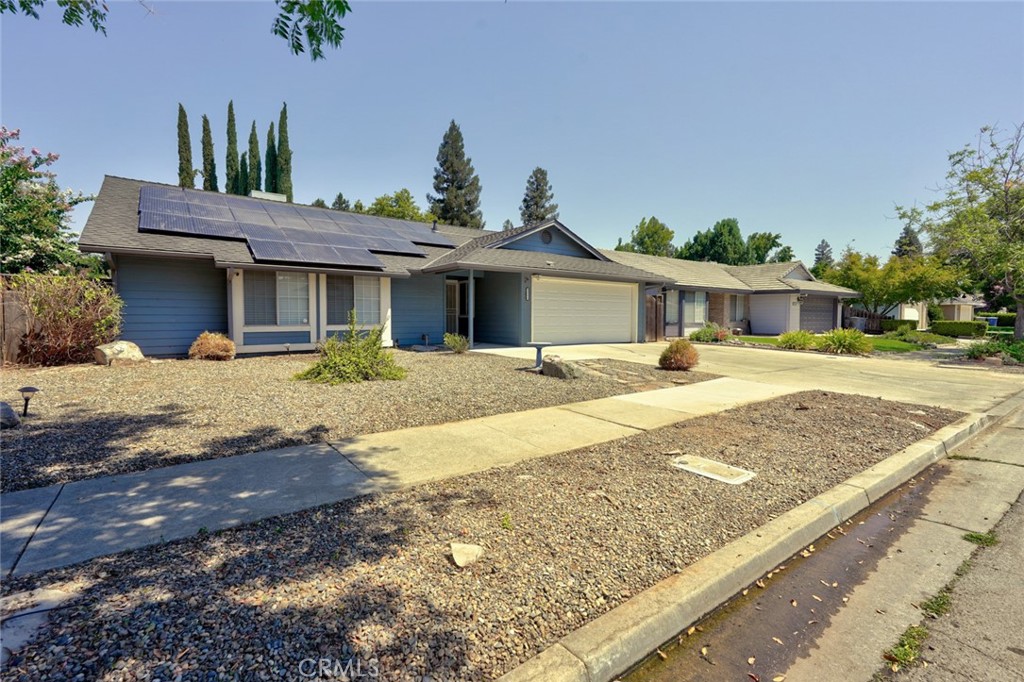 1111 E Donna Drive Property Photo 3