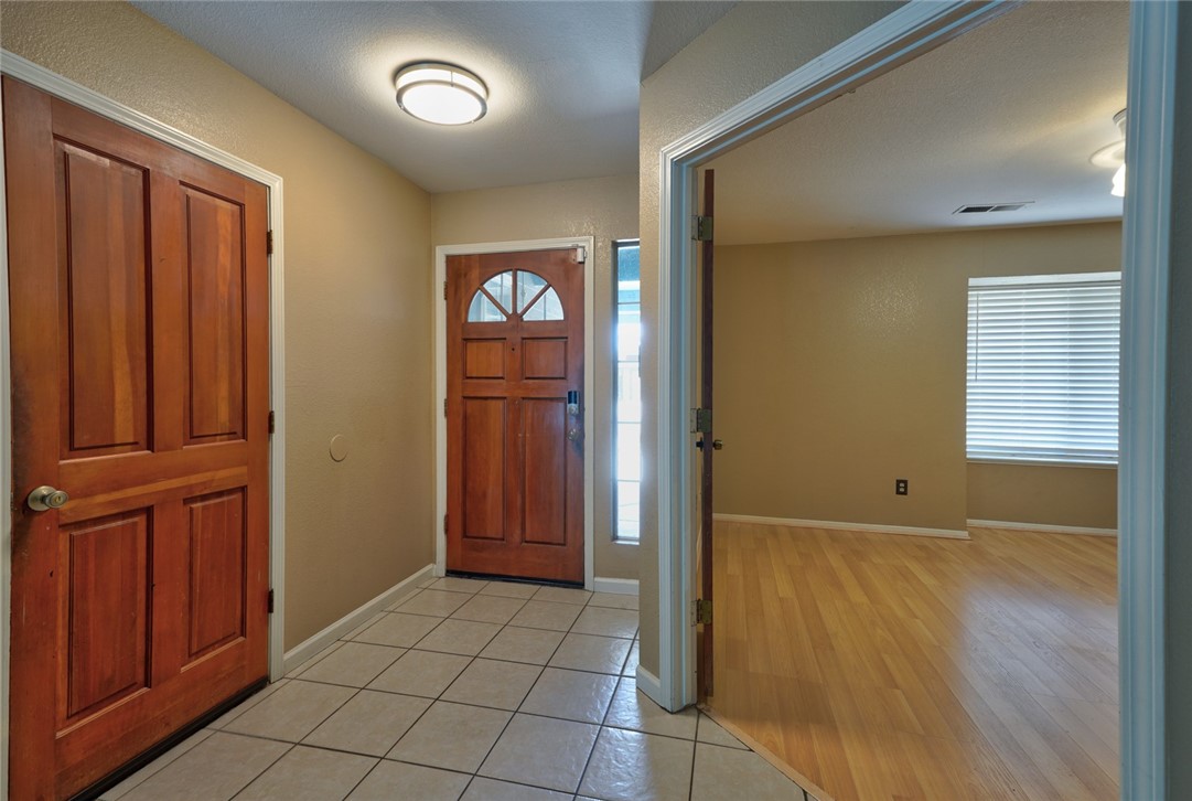 1111 E Donna Drive Property Photo 7