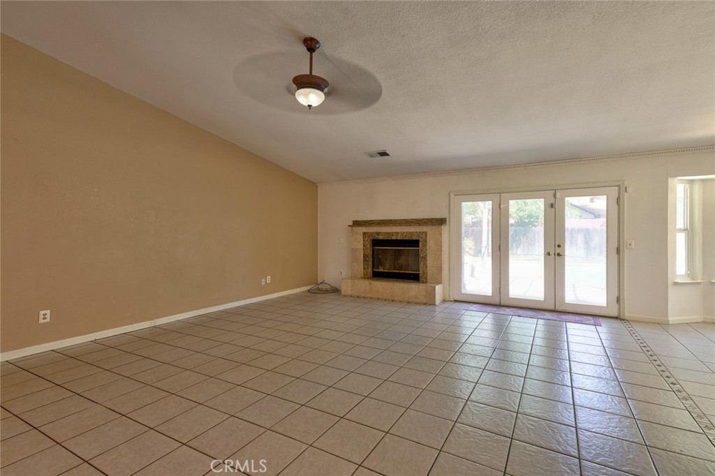 1111 E Donna Drive Property Photo 8
