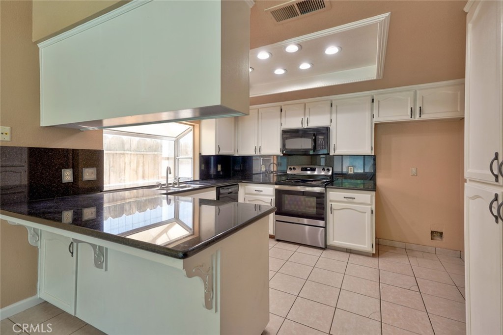 1111 E Donna Drive Property Photo 18