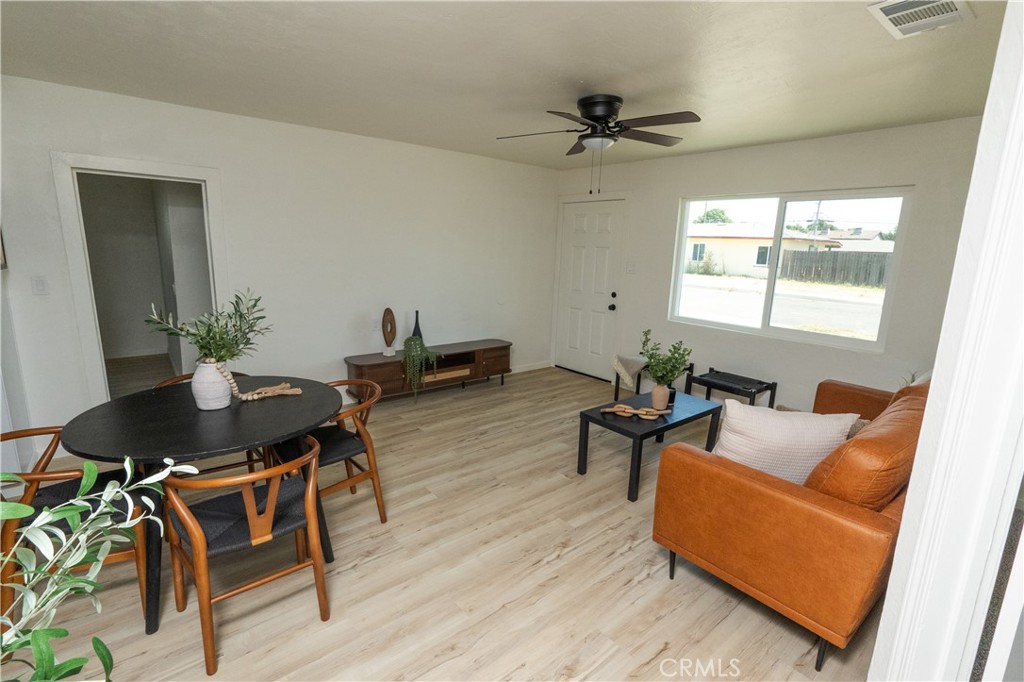 112 Riverside Property Photo 4