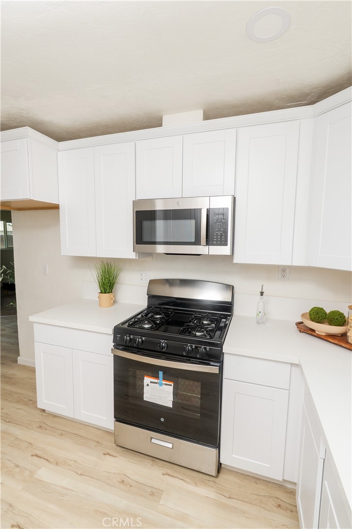112 Riverside Property Photo 12