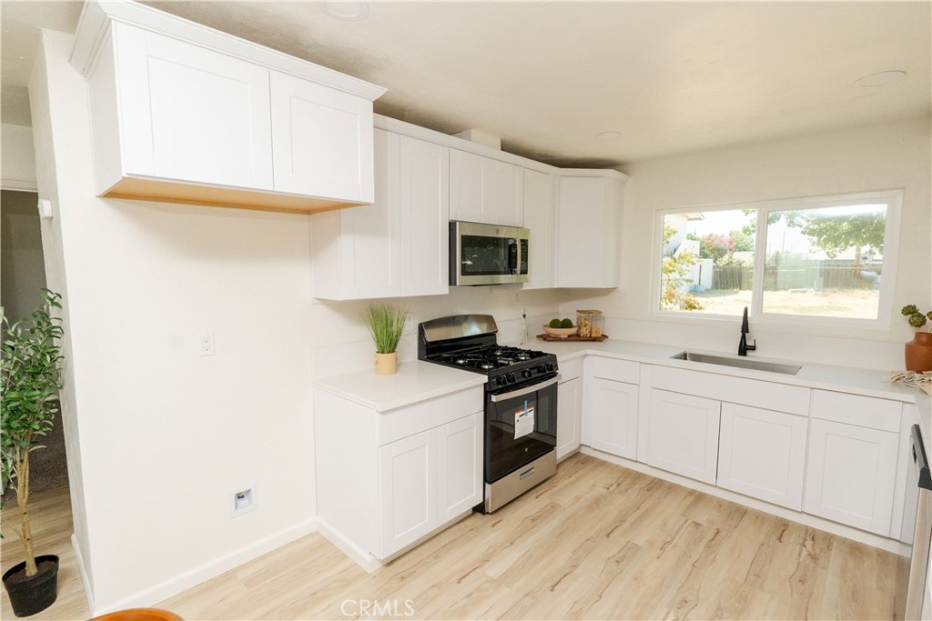 112 Riverside Property Photo 13