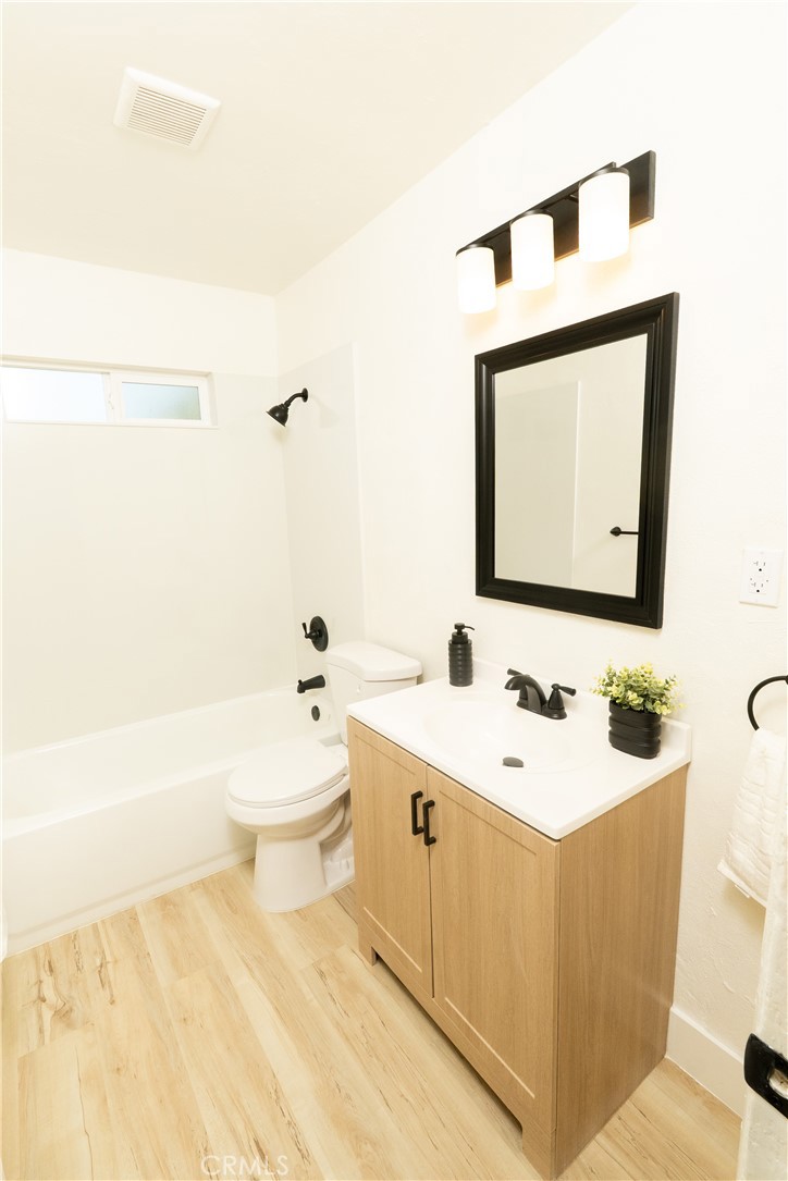 112 Riverside Property Photo 14