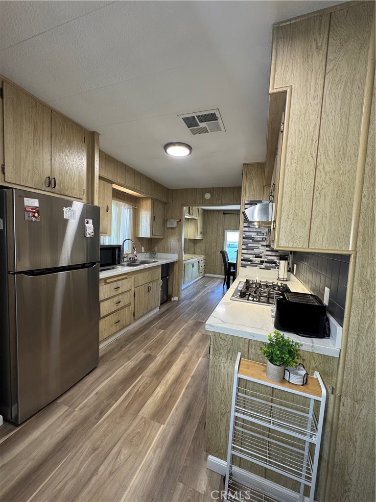 1421 Jerez Property Photo 4