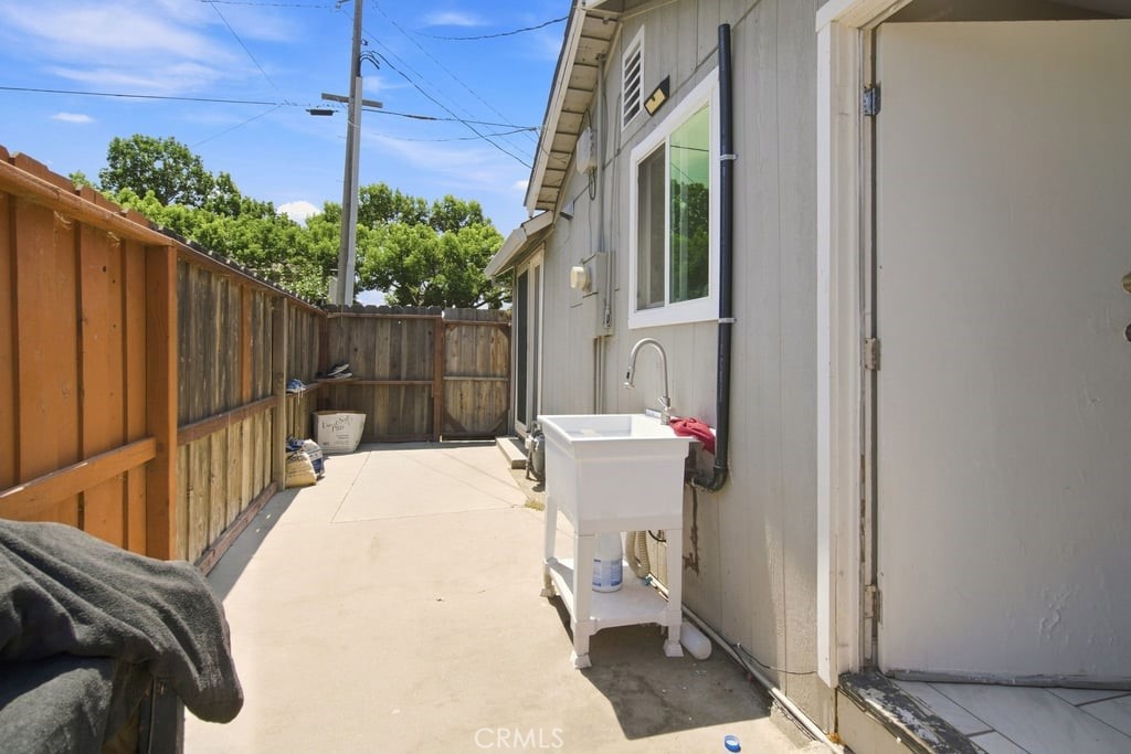 417 Sutter Property Photo 24