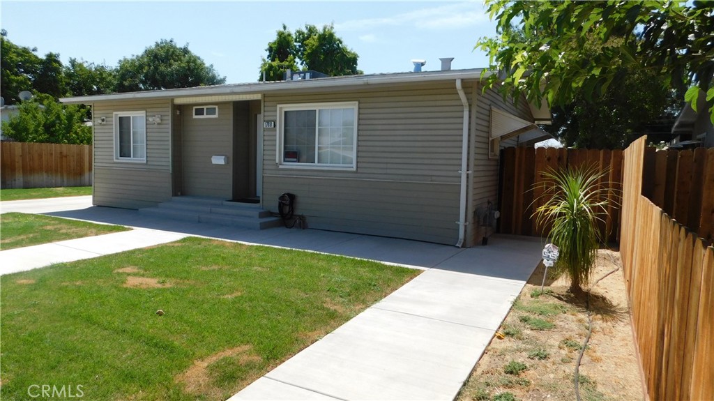 1780 W 8th Property Photo 1