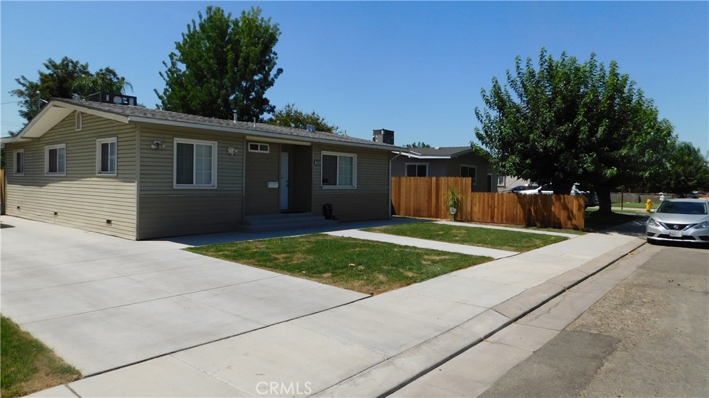 1780 W 8th Property Photo 2