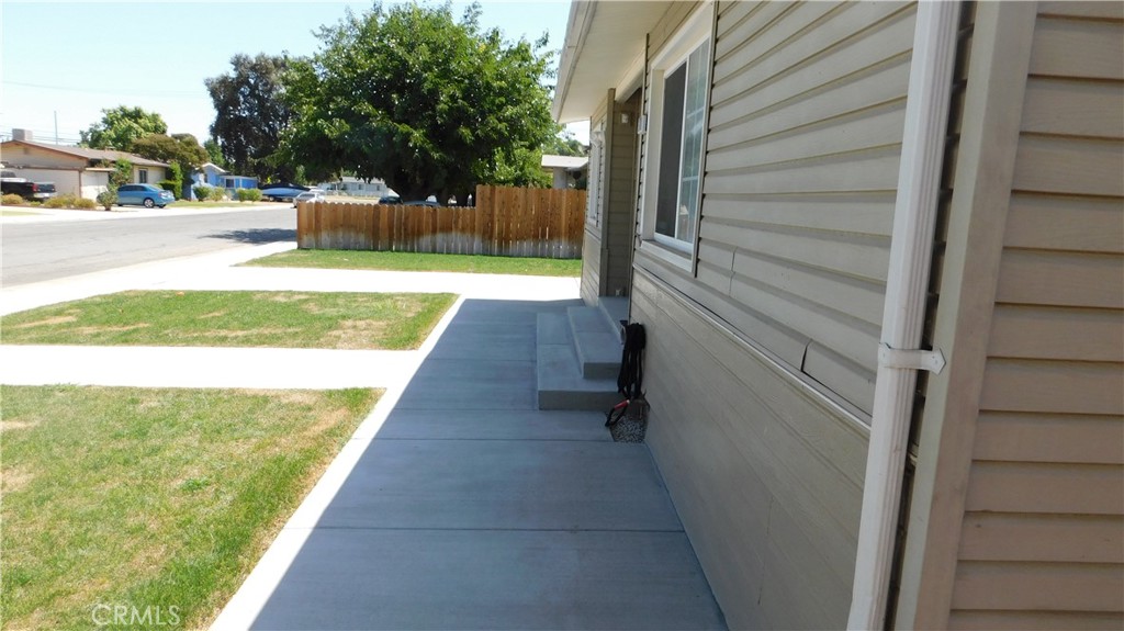 1780 W 8th Property Photo 4