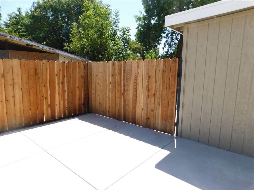1780 W 8th Property Photo 9