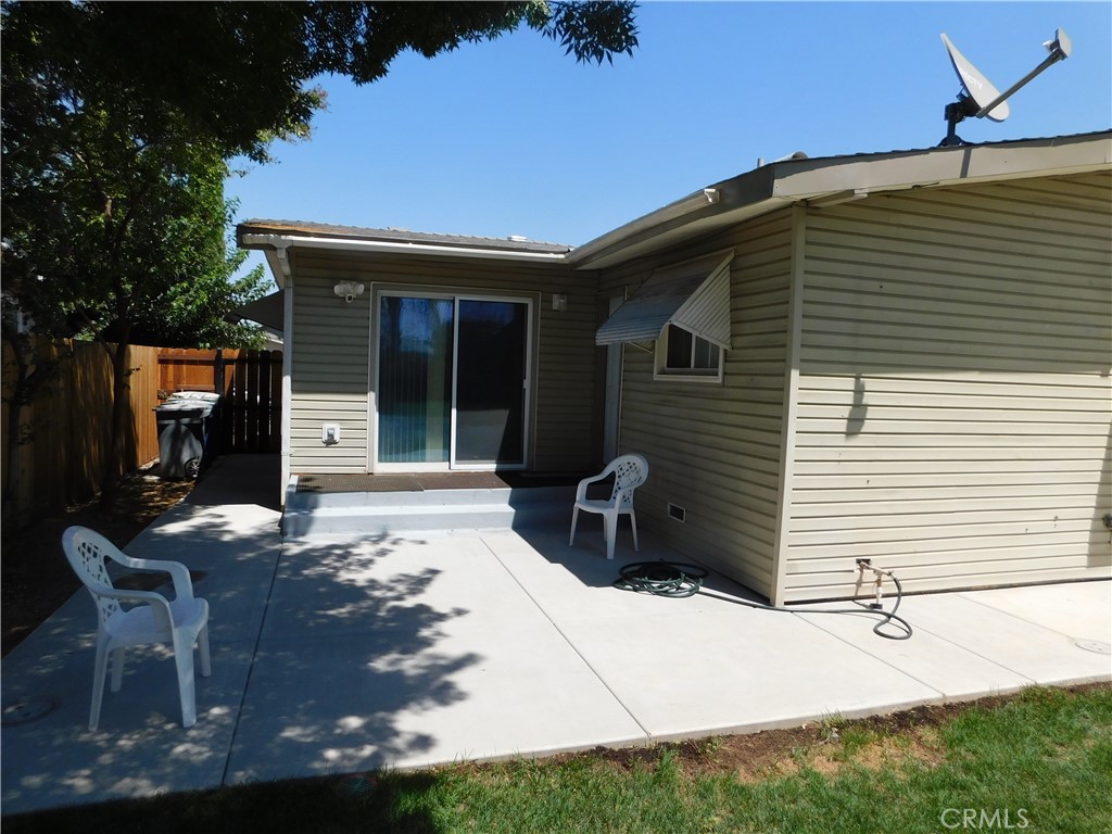 1780 W 8th Property Photo 10