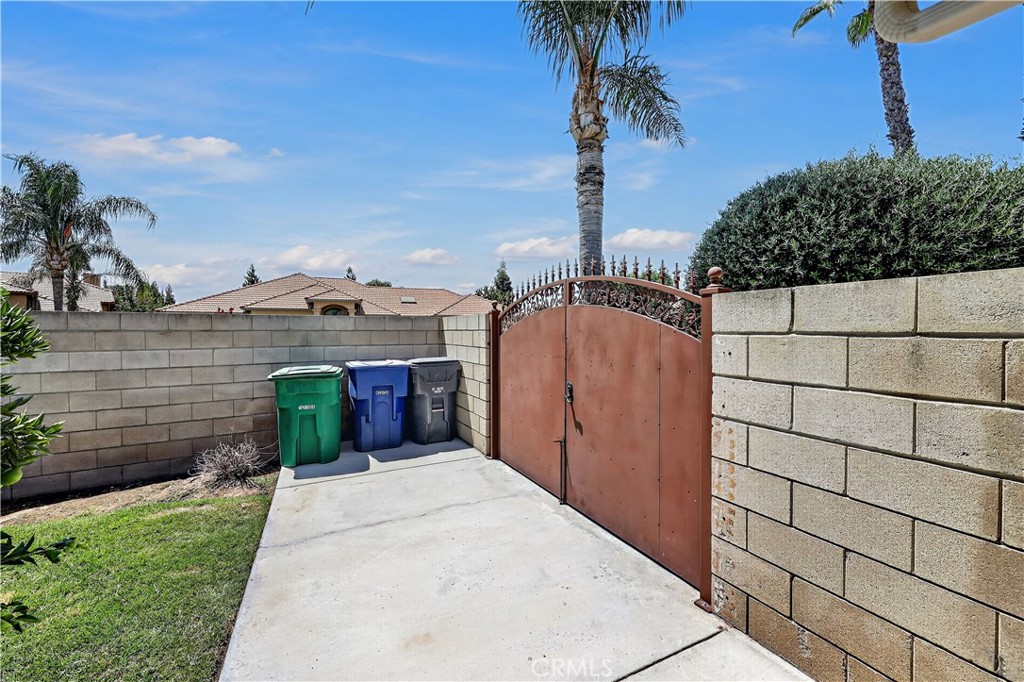 3077 Express Court Property Photo 47