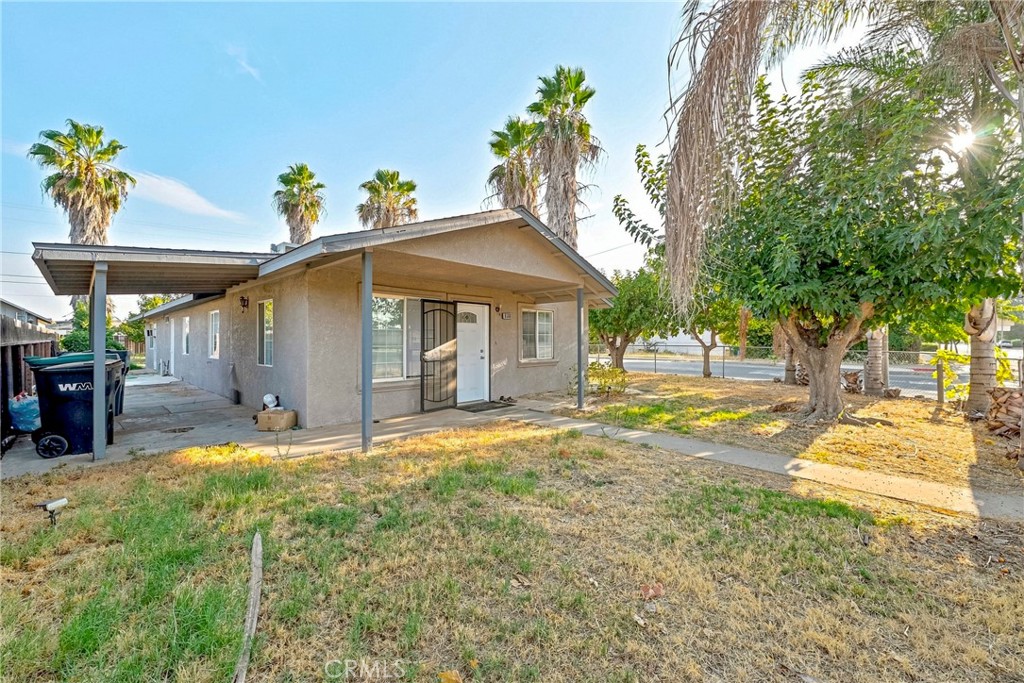 9566 E Broadway Property Photo 2