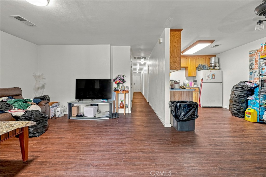 9566 E Broadway Property Photo 14