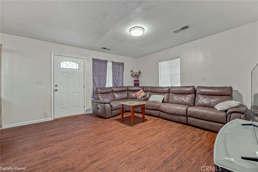 9566 E Broadway Property Photo 16