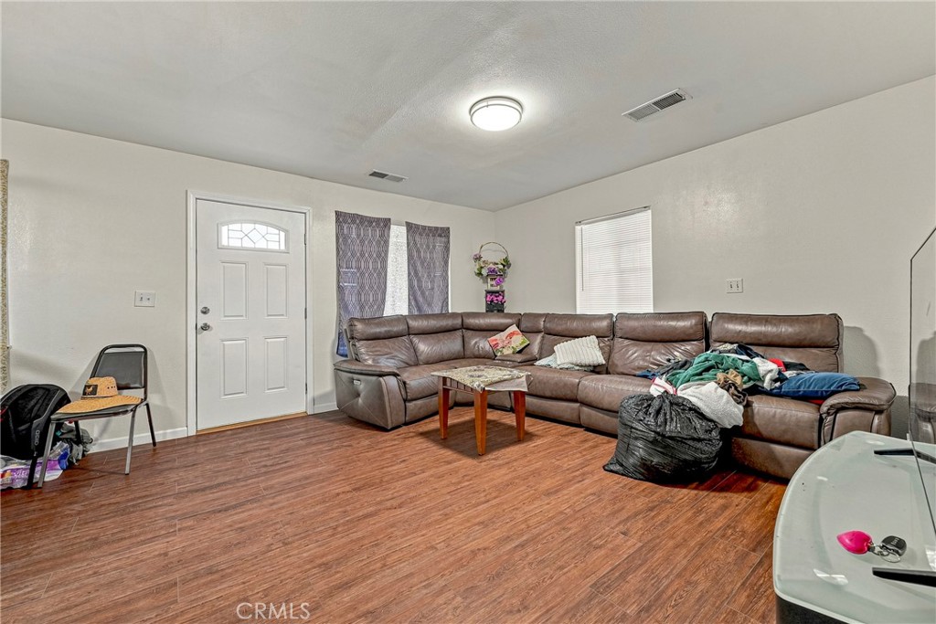 9566 E Broadway Property Photo 17
