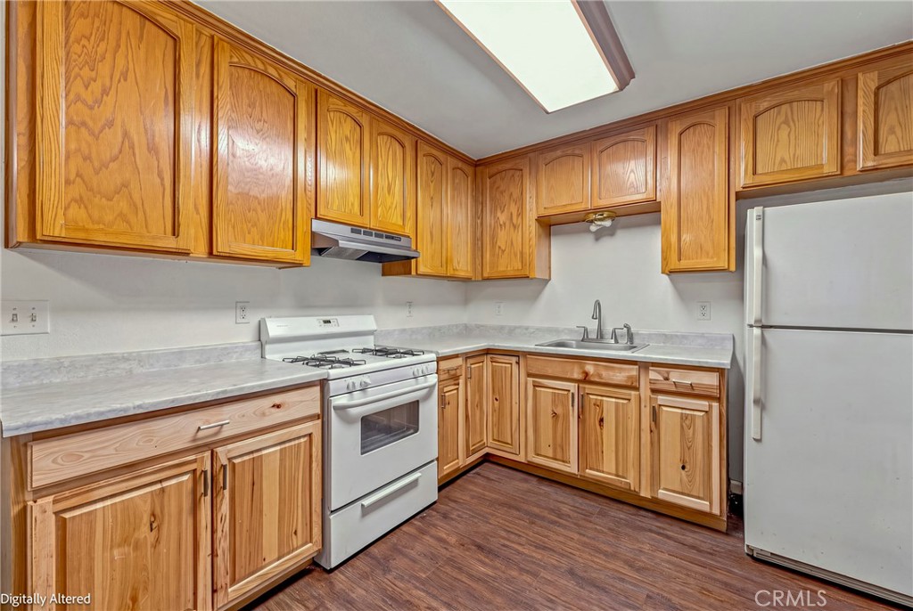 9566 E Broadway Property Photo 24