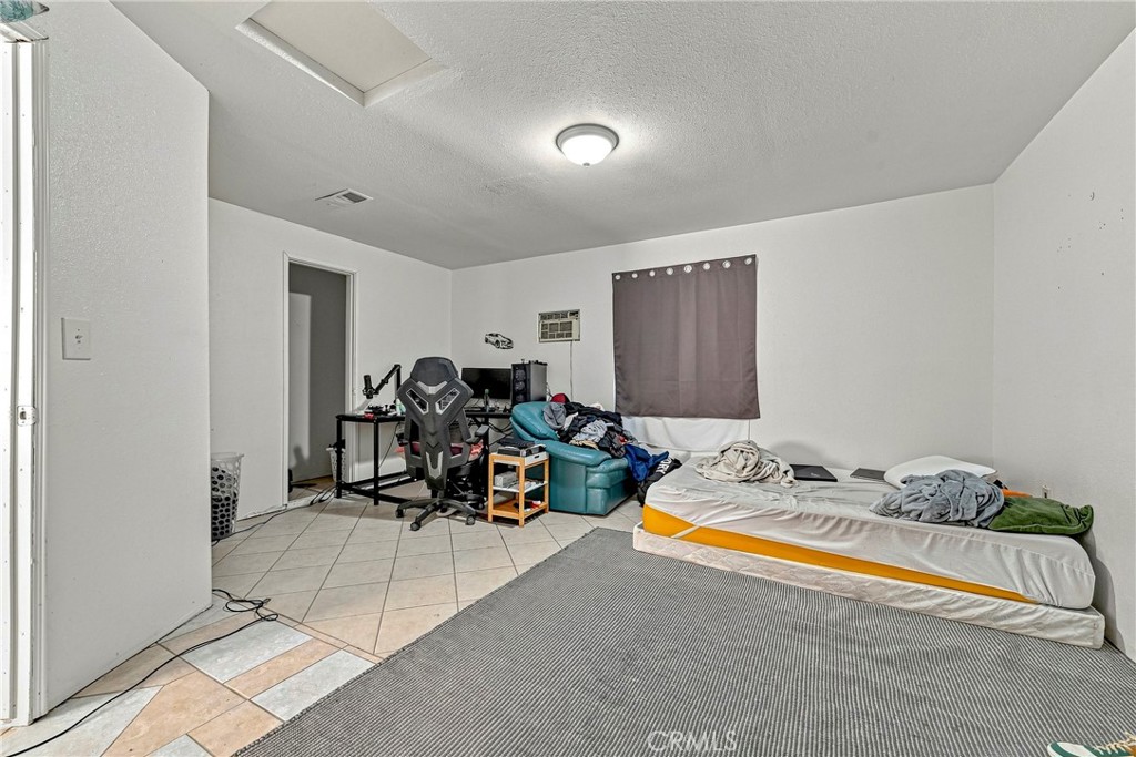 9566 E Broadway Property Photo 34