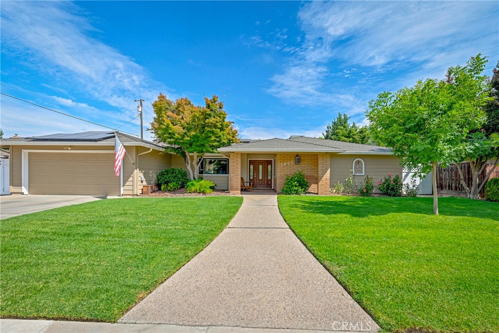 1321 Oregon Property Photo 4