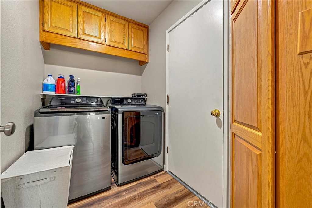 1321 Oregon Property Photo 27