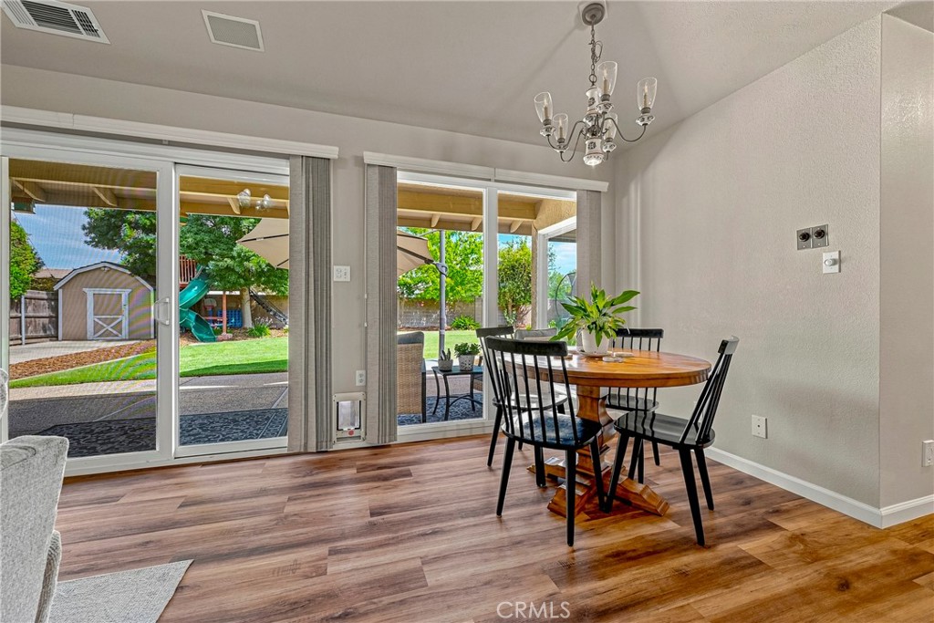 1321 Oregon Property Photo 29