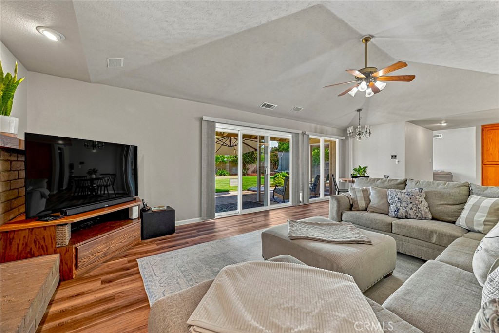 1321 Oregon Property Photo 31
