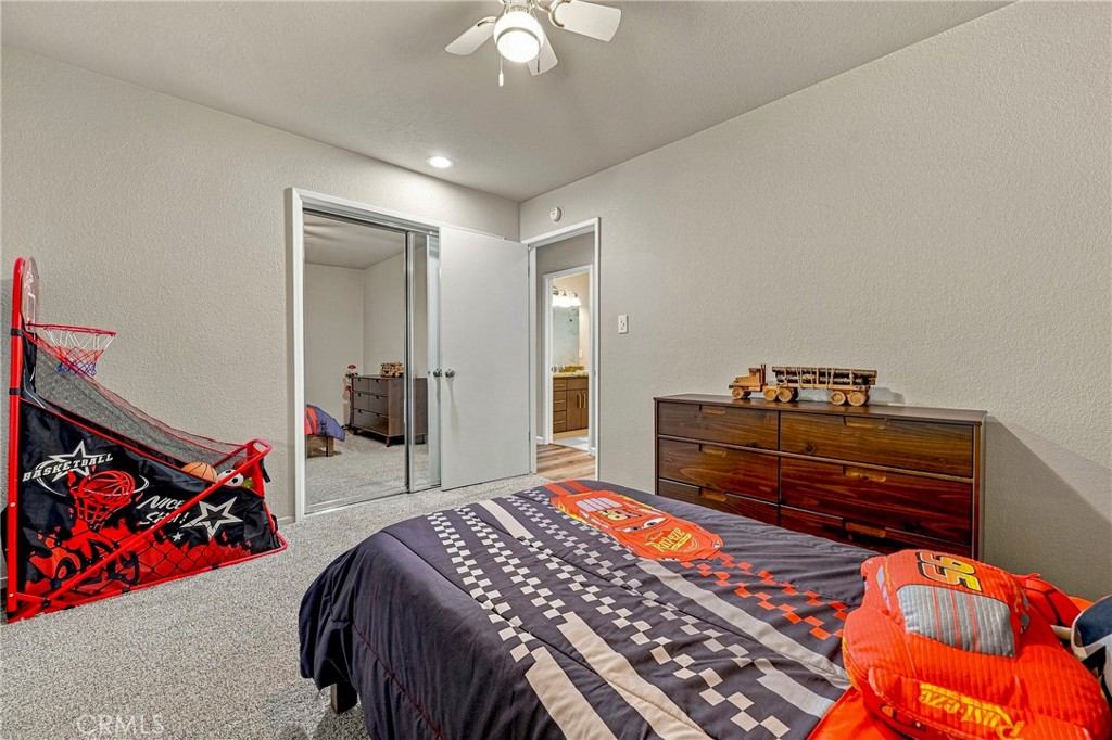 1321 Oregon Property Photo 39