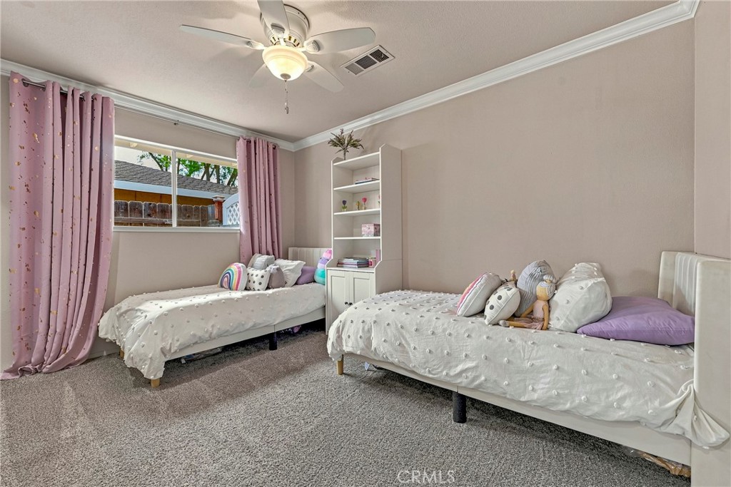 1321 Oregon Property Photo 40