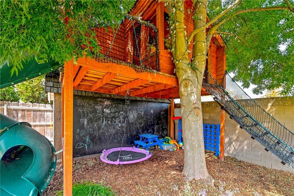 1321 Oregon Property Photo 44