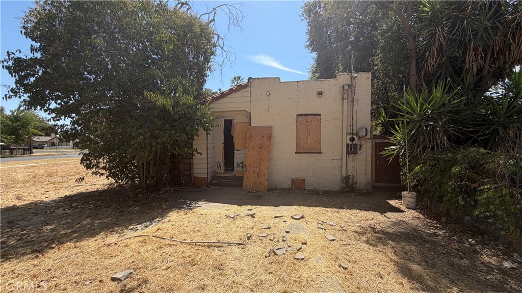 409 W 25th Street Property Photo 2