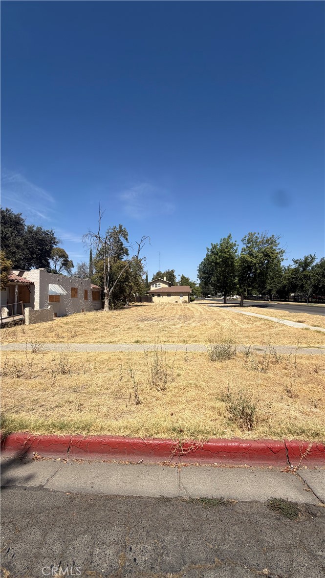 409 W 25th Street Property Photo 3