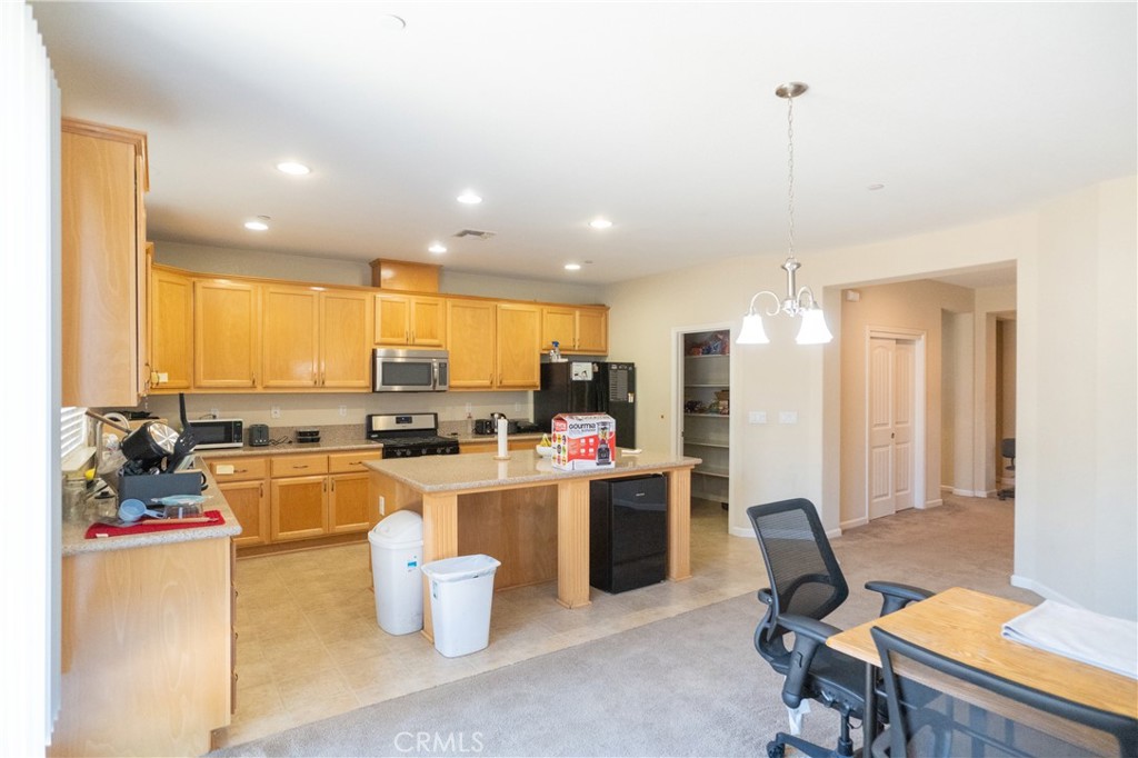 4869 Langley Way Property Photo 8