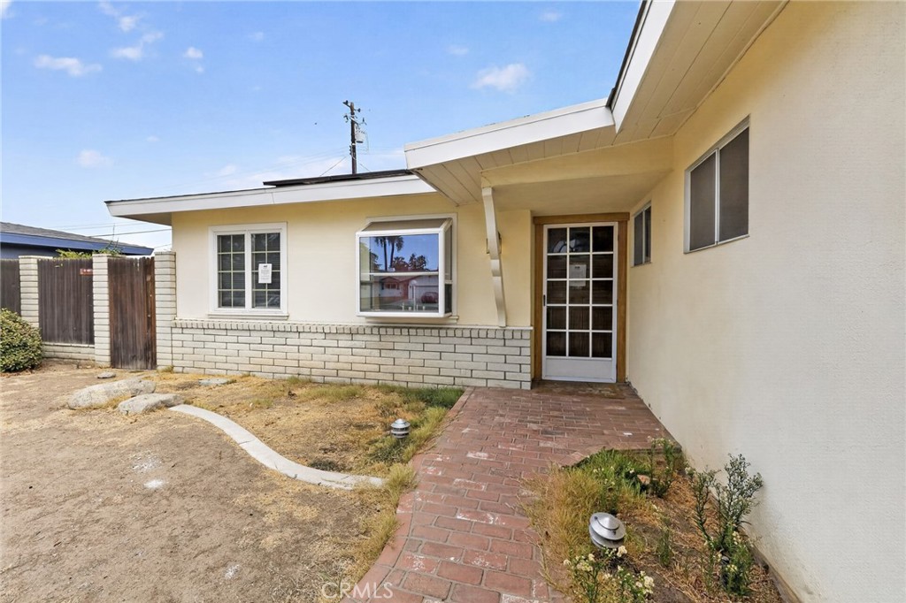 3804 Laverne Property Photo 2