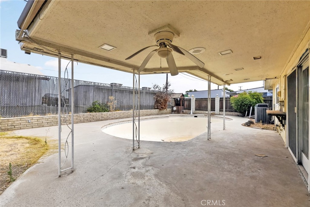 3804 Laverne Property Photo 9