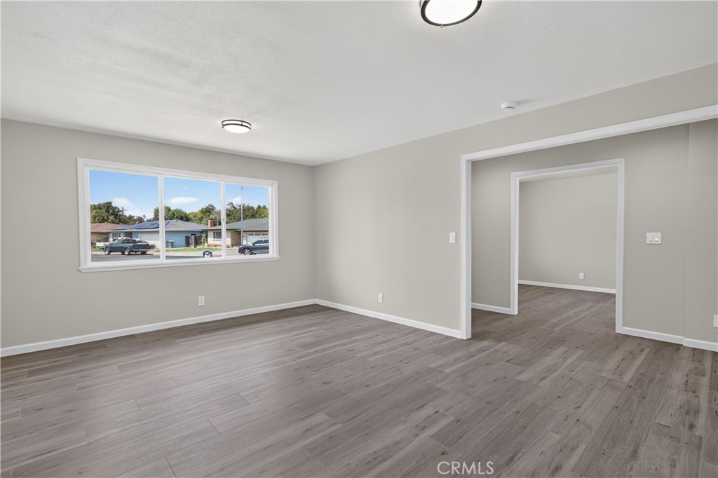 698 Roberts Court Property Photo 7