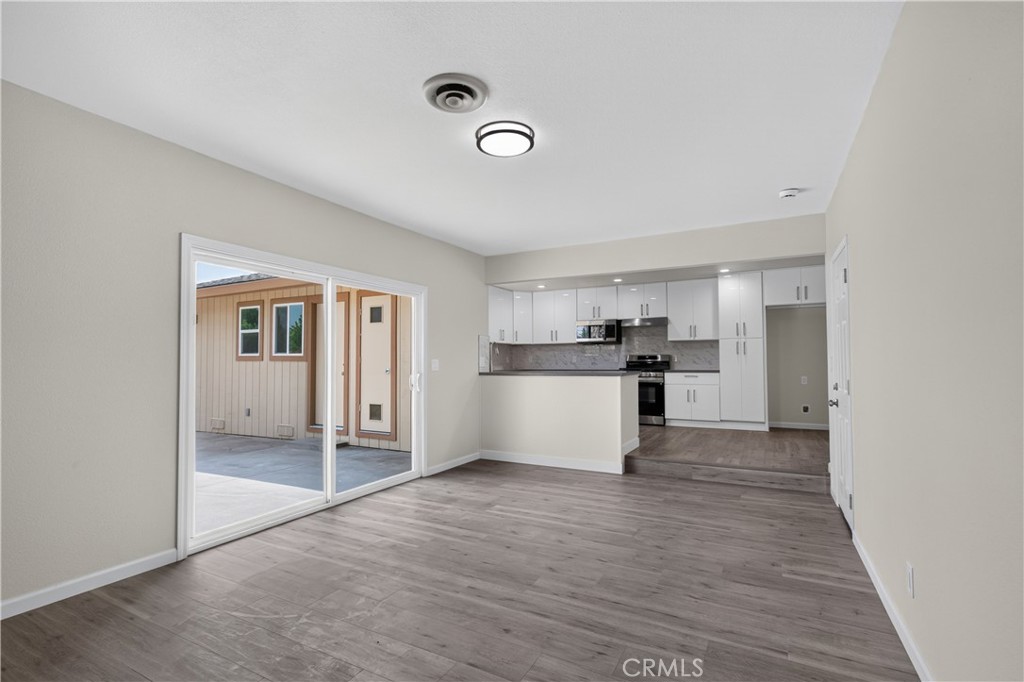 698 Roberts Court Property Photo 14