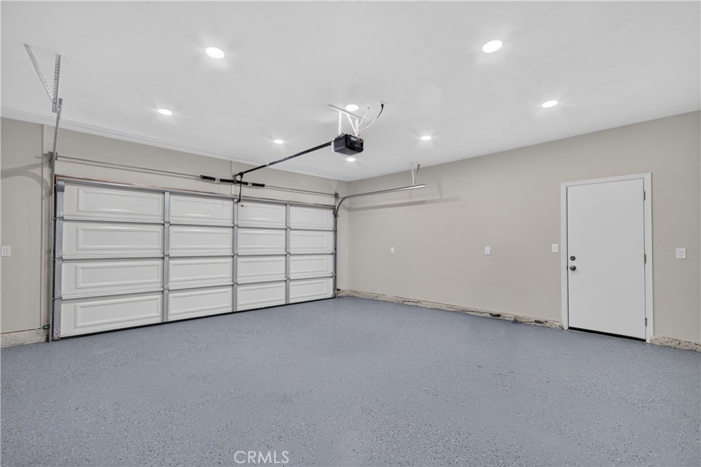 698 Roberts Court Property Photo 32