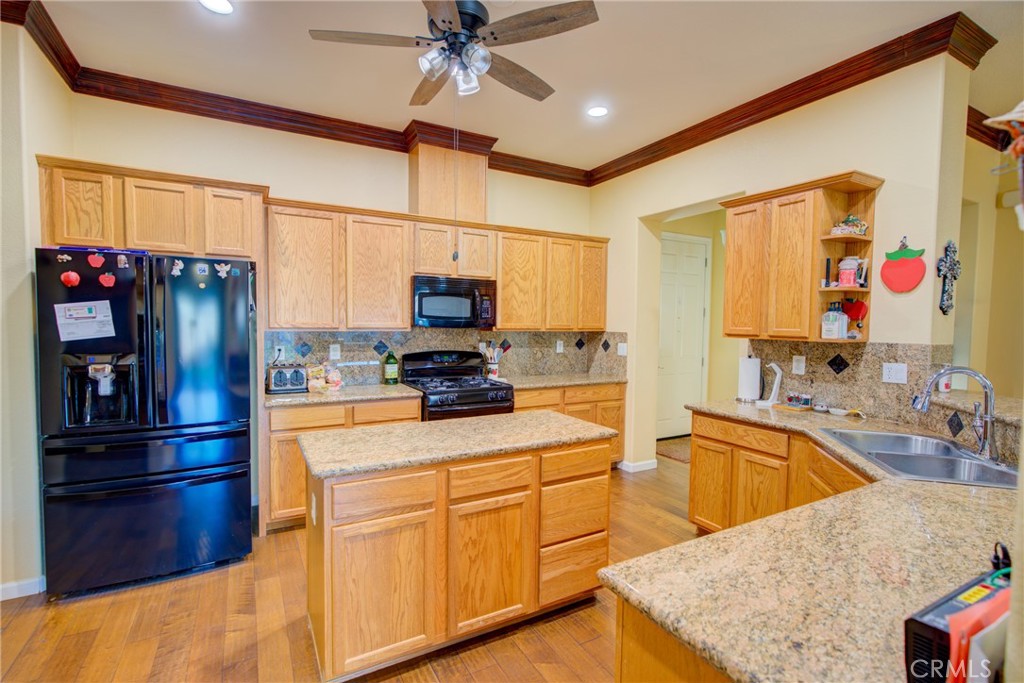 2480 Boulder Drive Property Photo 4