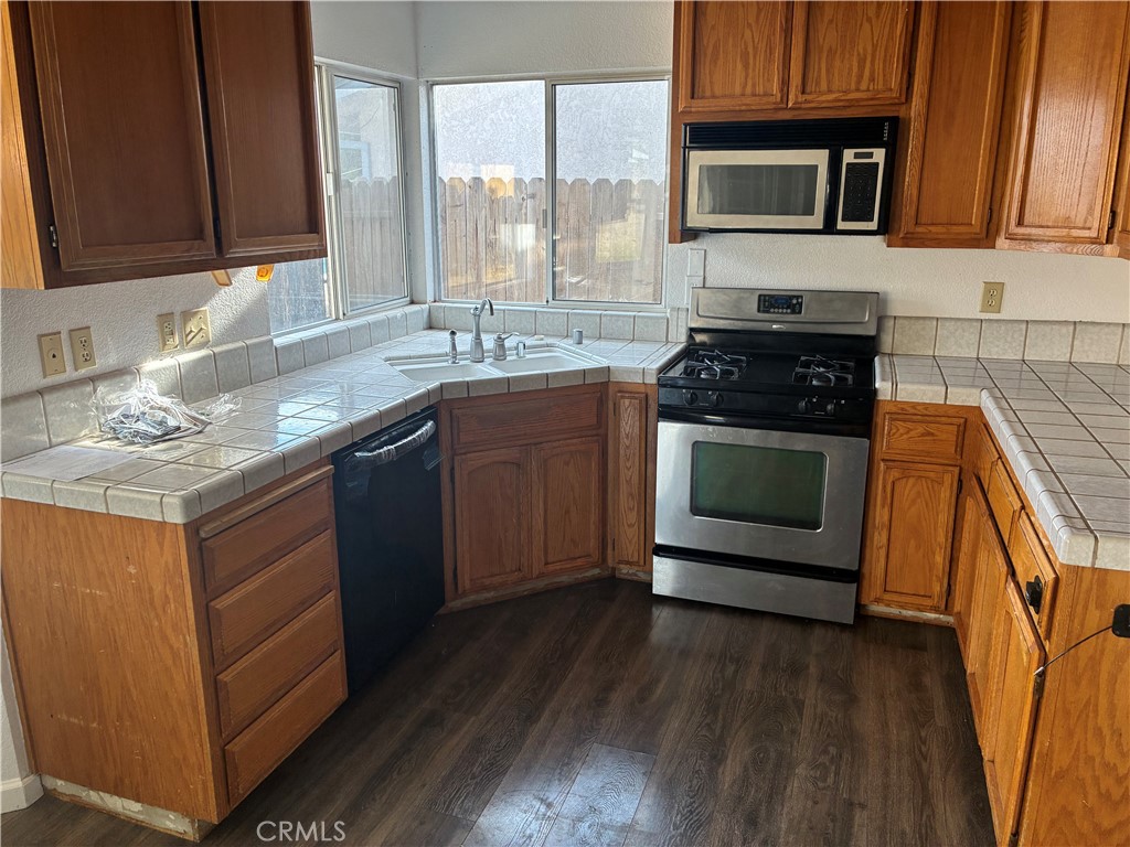 1921 Fultz Court Property Photo 5