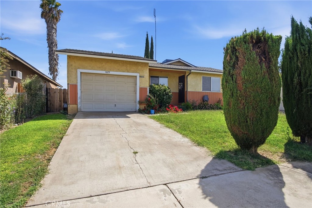 9073 Kraft Property Photo 1