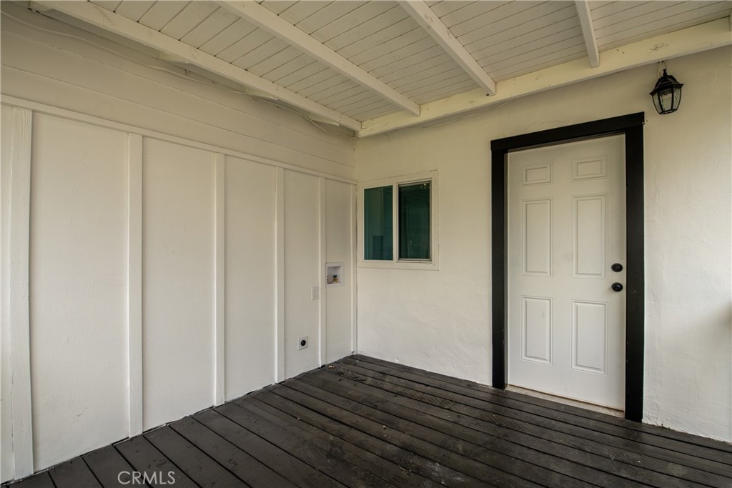 145 E 20th Property Photo 16