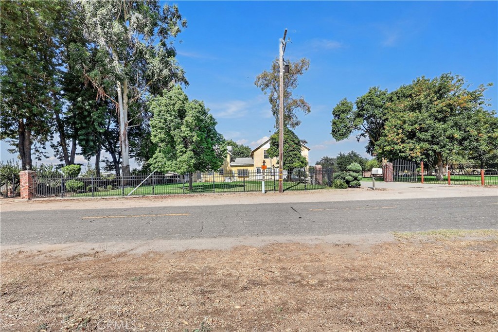23598 Road 15 3/4 Property Photo 3