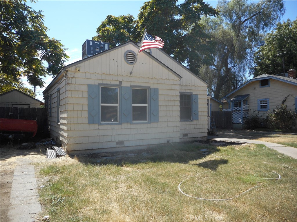 52 W 25th Property Photo 3