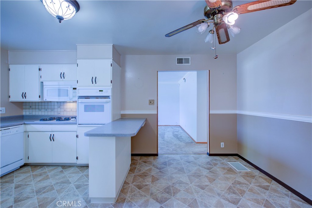 730 Juniper Property Photo 3