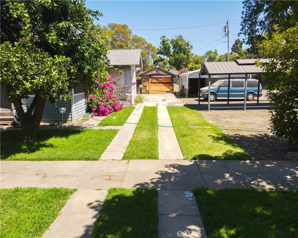 557 W 25th Street Property Photo 3