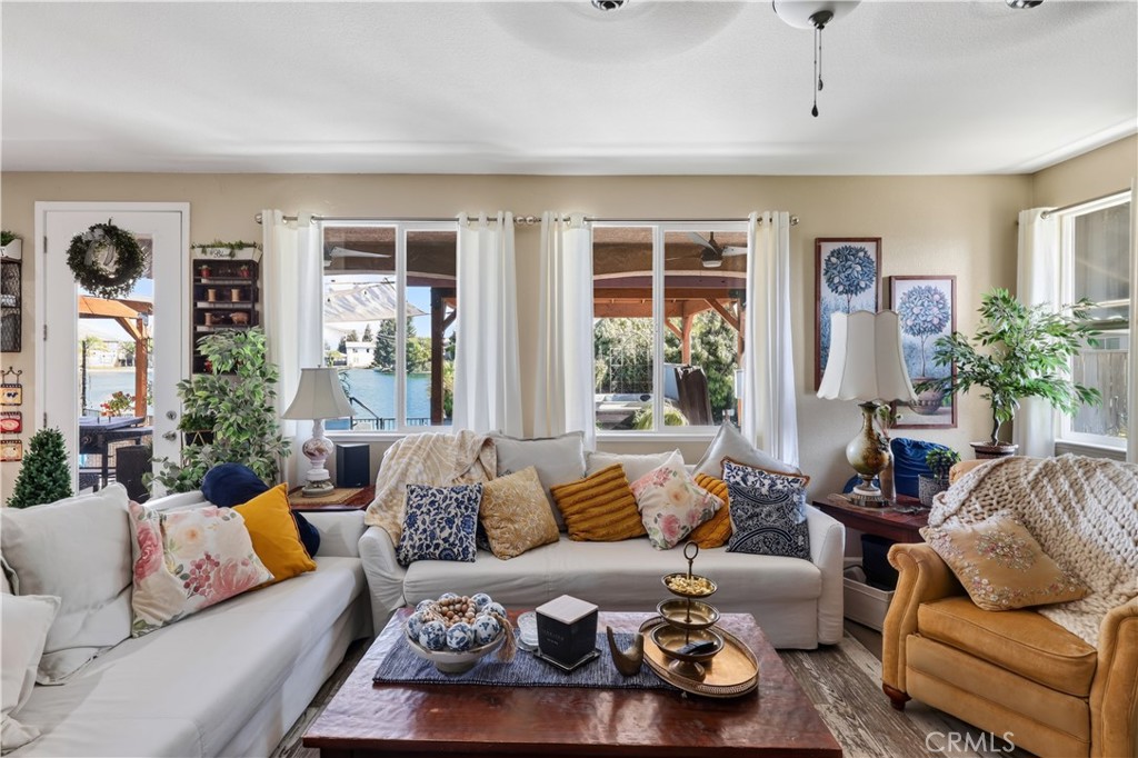 15075 Torrey Pines Property Photo 20